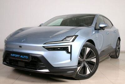 Polestar 4 AWD LONG RANGE DUAL MOTOR PILOT PLUS LUXURY FULL