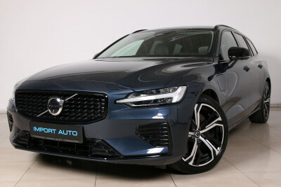 Volvo V60 AWD RECHARGE ULTRA DARK LUXURY FULL