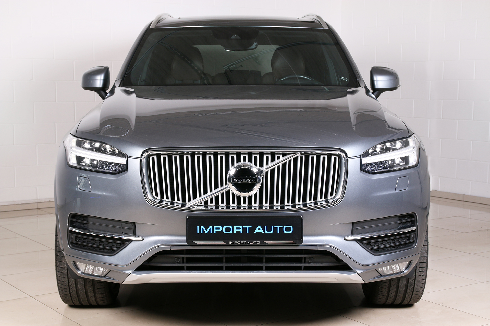 Volvo XC90 - Image 1